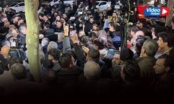CHP Lideri Özel'e Şehit cenazesinde saldırı: Vali'nin aracıyla uzaklaştırıldı