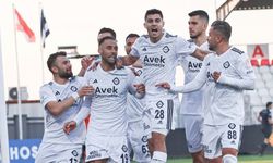 Altay evinde 2'de 2 peşinde