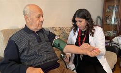 İzmir'de Sağlıklı Yaş Alma Merkezleri ekiplerinden 101 bin 601 kişiye sağlık hizmeti