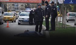 İzmir'de ticari taksi can aldı... Yolun karşısına geçmek isteyen yaya hayatını kaybetti