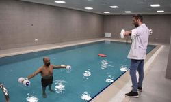İzmir Şehir Hastanesi'nde hidroterapi ile tedavi hizmeti başladı