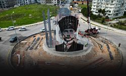 Türkiye'de ilk kez Menemen'de... 4 boyutlu Atatürk Anıtı