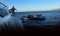 Ege Denizi açıklarında can pazarı 44 düzensiz göçmen kurtarıldı