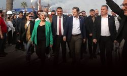 Seferihisar'da gövde gösterisi... İYİ Parti’den istifa eden 317 kişi CHP'ye katıldı!
