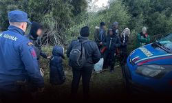 İzmir açıklarında tespit edilen 91 düzensiz göçmen yakalandı
