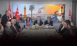 CHP'li Tugay'dan Demokrat Partili rakibine nezaket ziyareti... "Kazanan İzmir olsun"