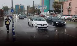 Meteoroloji'den İzmir'in kuzey ilçeleri için 'sağanak' uyarısı