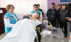 Muğla'da seçimlerde 227 sağlık personeli hastaları sandıklara taşıyacak