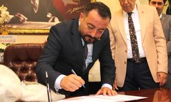 Ödemiş'te Belediye Başkanı seçilen Mustafa Turan, göreve başladı