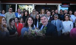Çeşme'nin ilk kadın belediye başkanı Denizli mazbatasını aldı!