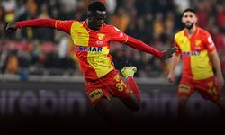Şampiyon Göztepe'de Dennis uzattı... 3 yıl daha takımda!