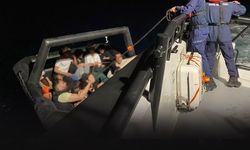 Lastik botta hayat mücadelesi! 47 düzensiz göçmen kurtarıldı