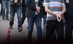 İzmir'de 12 milyonluk vurguna polis baskını... Tefeci operasyonunda 40 şüpheli gözaltına alındı