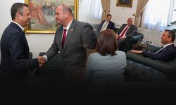 Başkan Çiçek'ten CHP lideri Özel'e ziyaret... Menderesle ilgili bilgi aktardı