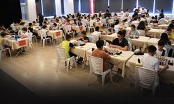 Bornovalı çocukların satranç heyecanı