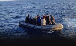 Umuda yolculuk hüsranla sonuçlandı... İzmir açıklarında 129 düzensiz göçmen yakalandı