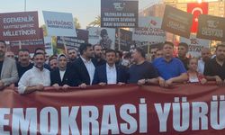AK Parti ve MHP'den İzmir'de demokrasi yürüyüşü... Birdik o gece alçaklara karşı!