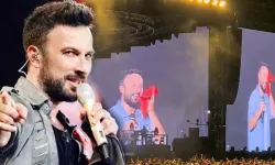 Tarkan, terini sildiği havluyu hayranlarına attı