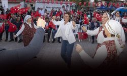 Cumhuriyet coşkusu Foça'ya taşındı!