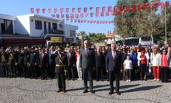 Güzelbahçe’de Ata’nın Huzuruna çelenk sunuldu