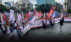 İzmir'de memurlardan zam eylemi!