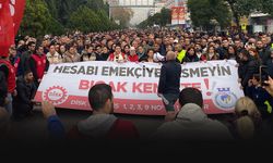 İzmir'de işçiler hükümete sert çıkış: Eski belediye yönetiminin borçları emekçilere ödetiliyor!