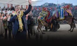 Kınık'ta folklorik deve gösterisine yoğun katılım! Tugay'dan festivale destek sözü