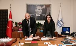 Çeşme Belediyesi ile Türkiye Satranç Federasyonu arasında iş birliği protokolü imzalandı