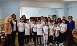 Yapay zekayı kullanarak İzmir'i çocuk gözüyle anlattılar