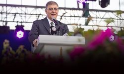 Tugay, Bayındır Çiçek Festivali’nde konuştu... Bu başarı hepimizin!