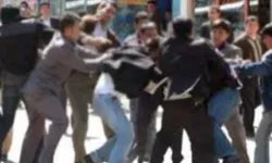 İki grubun taşlı sopalı kavgasında 8 kişi yaralandı!