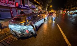 İzmir’de trafik kazasında 2 kişi yaralandı