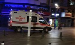 İzmir'de, husumetlilerinin silahla vurduğu eğlence mekanı işletmecisi yaralandı