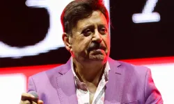Ünlü şarkıcı hastaneye yatırıldı