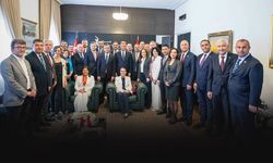 CHP İzmir'den Özel'e tam kadro destek... Sonuna kadar yanındayız!