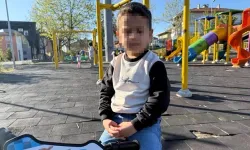 Parktaki alkol şişesini su zannederek içen çocuk fenalaştı