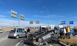 Afyonkarahisar'da otomobilin devrildiği kazada 5 kişi yaralandı