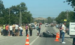 Aynı istikametteki iki motosiklet çarpıştı: 3 kişi yaralandı