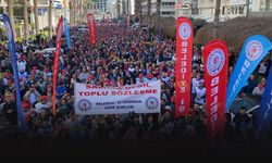 Yangınlarla boğuşan İzmir için eylem ertelendi