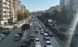 Manisa'da trafik yoğunluğu yaşanıyor
