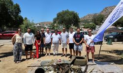Bodrum'da gönüllü dalgıçlar deniz dibi temizliği yaptı