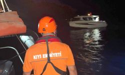 Marmaris açıklarında sürüklenen tekne kurtarıldı