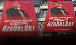 CHP İzmir'den Aslanoğlu için dev pankart: Siyasi tutsaklığa son verin!