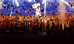 Cübbeler giyildi, kepler atıldı: Mezunlara unutulmaz tören