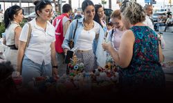 Karşıyaka Çarşısı kadın emeğiyle renkleniyor