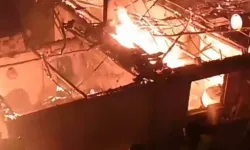 10 yıllık birikimle yaptıkları evleri yandı: Geride külleri kaldı!