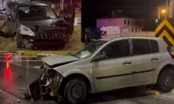 Afyonkarahisar'da 3 aracın karıştığı kazada 2'si çocuk 6 kişi yaralandı!