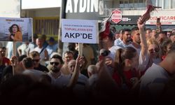 Aydın'da CHP'lilerden ayakkabılarla miting: Topuklu isyan!