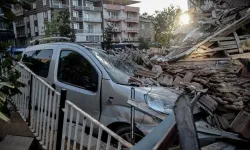 Balıkesir depremi: Sındırgı'da yıkılan bina ile ilgili iki gözaltı