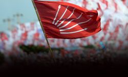 CHP Konak’ta kılıçlar çekildi: Kamu gücünü elinde bulunduranlara boyun eğmeyiz!
